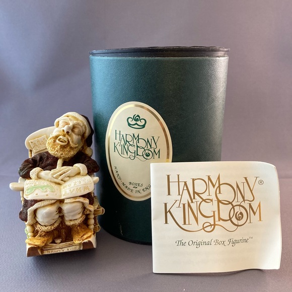 Harmony Kingdom Jingle Bell Rock Santa - Picture 14 of 14